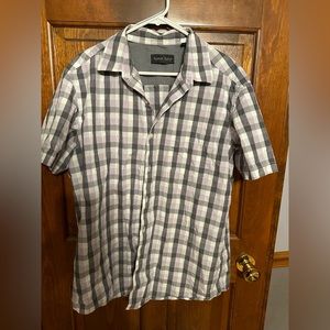 Men’s xl short sleeve button down purple white grey